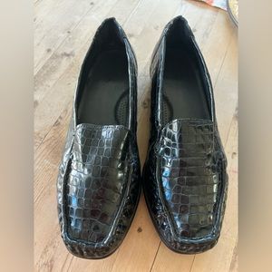 Sas Loafers in Black Croc, Size 8W
